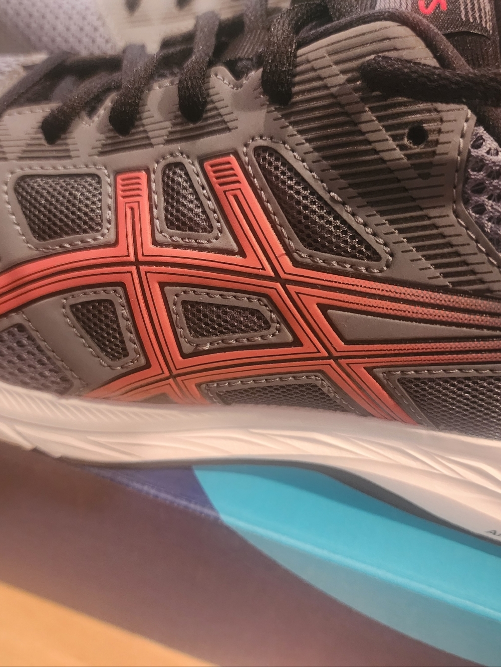 ASICS Gel Contend Men’s Gray and Coral Athletic Running Shoes - Picture 7 of 9